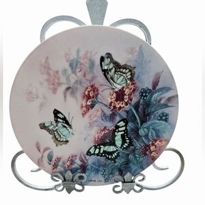 Lena Liu Butterfly Floral Collecable  Decorative Plate No 8124B